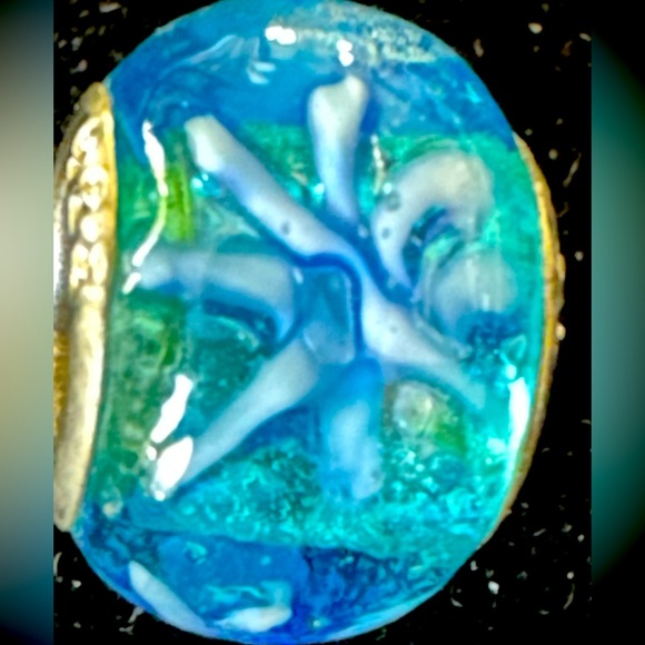 Glass 🌸 flower bead beautiful blues 925 Sterling 3mm or smaller guc - Picture 1 of 6